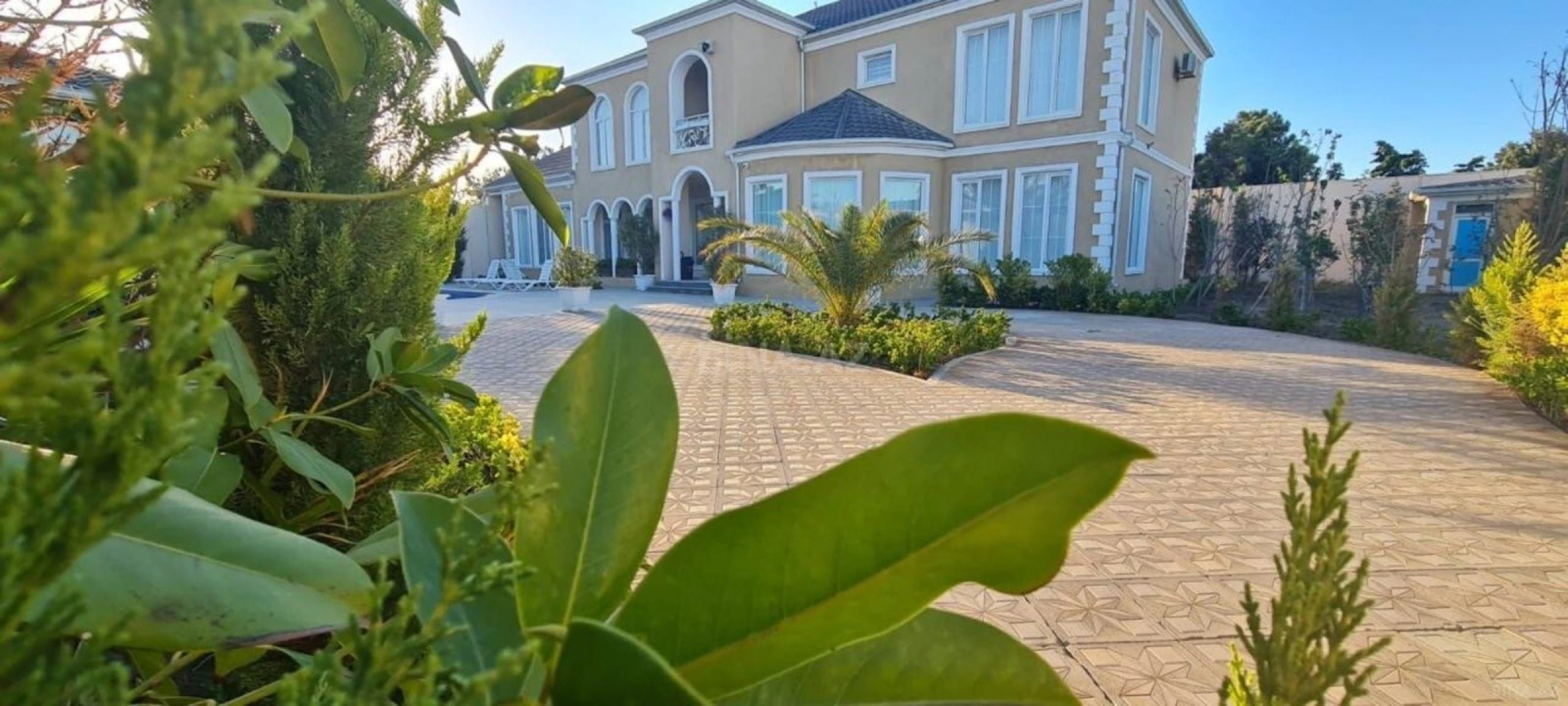 Kirayə verilir 5 otaqlı həyət evi 400 m²