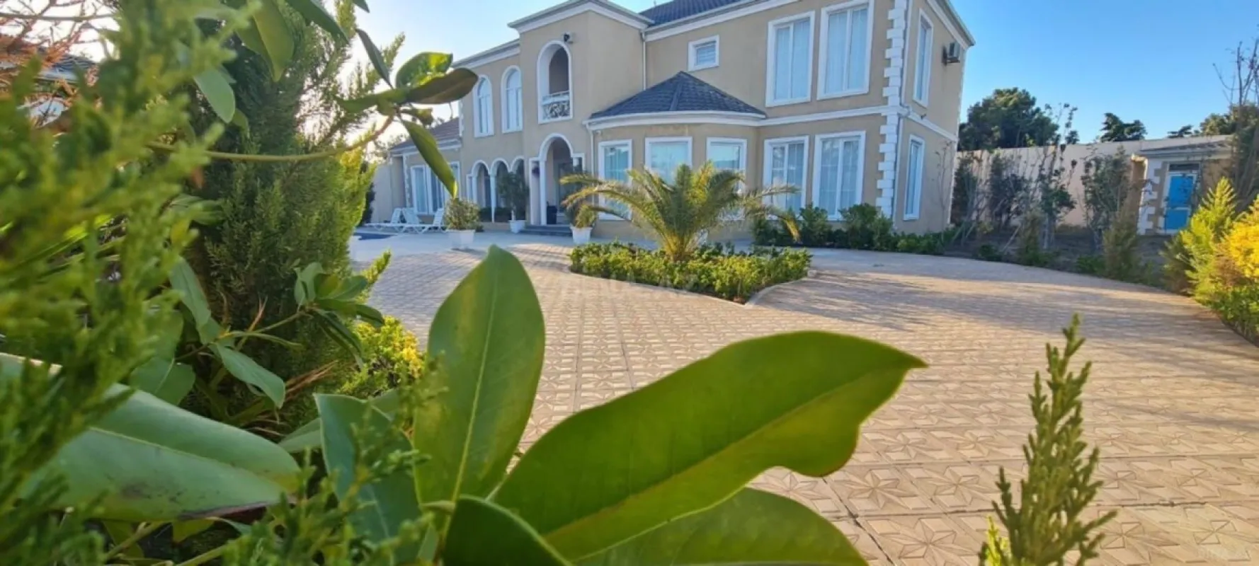 Kirayə verilir 5 otaqlı həyət evi 400 m²