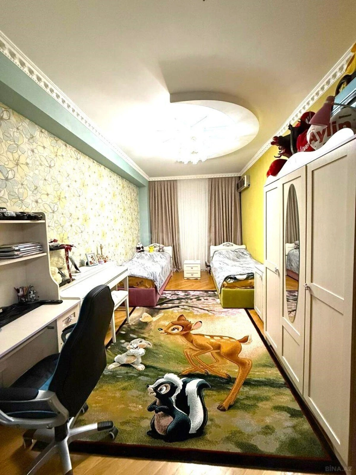 Satılır 3 otaqlı mənzil 135 m²