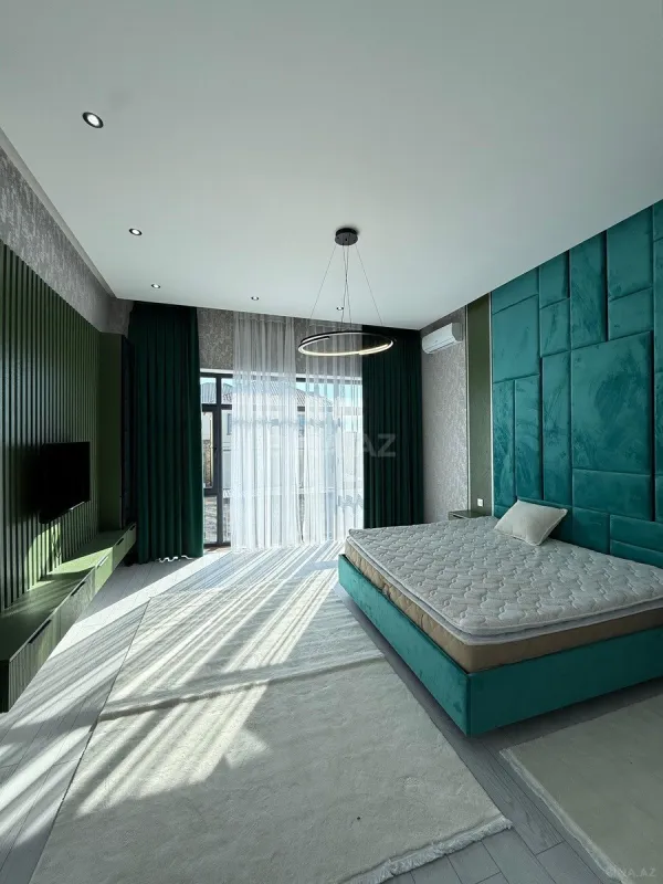 Satılır 5 otaqlı həyət evi 280 m²