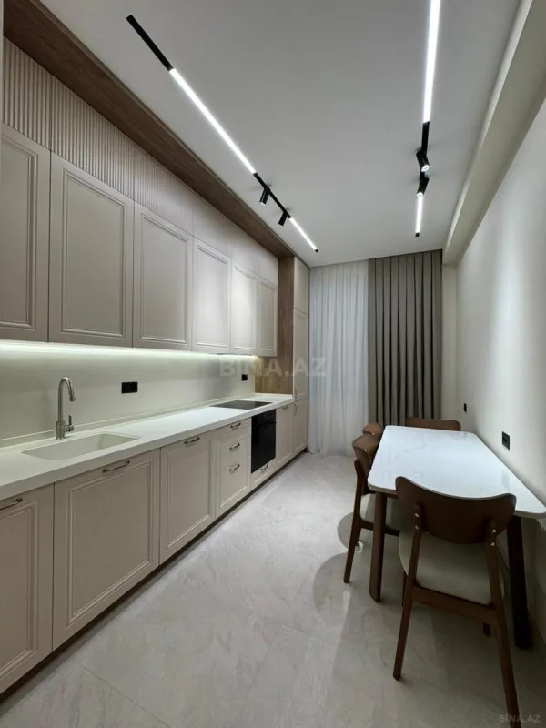 Satılır 2 otaqlı mənzil 86 m²