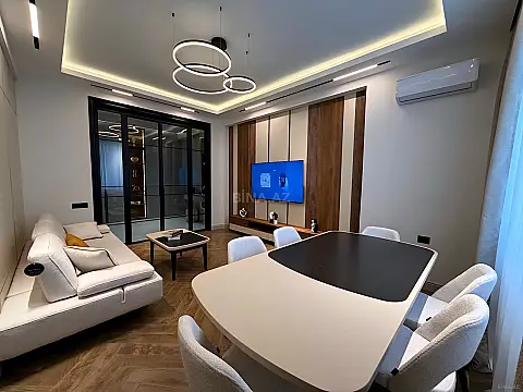 Satılır 2 otaqlı mənzil 86 m²