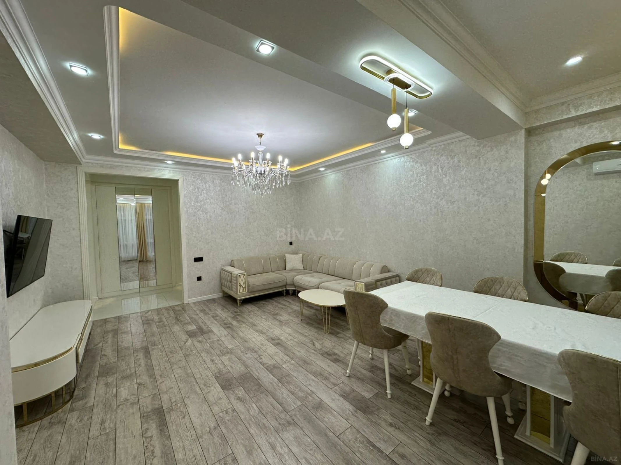 Satılır 3 otaqlı mənzil 122 m²