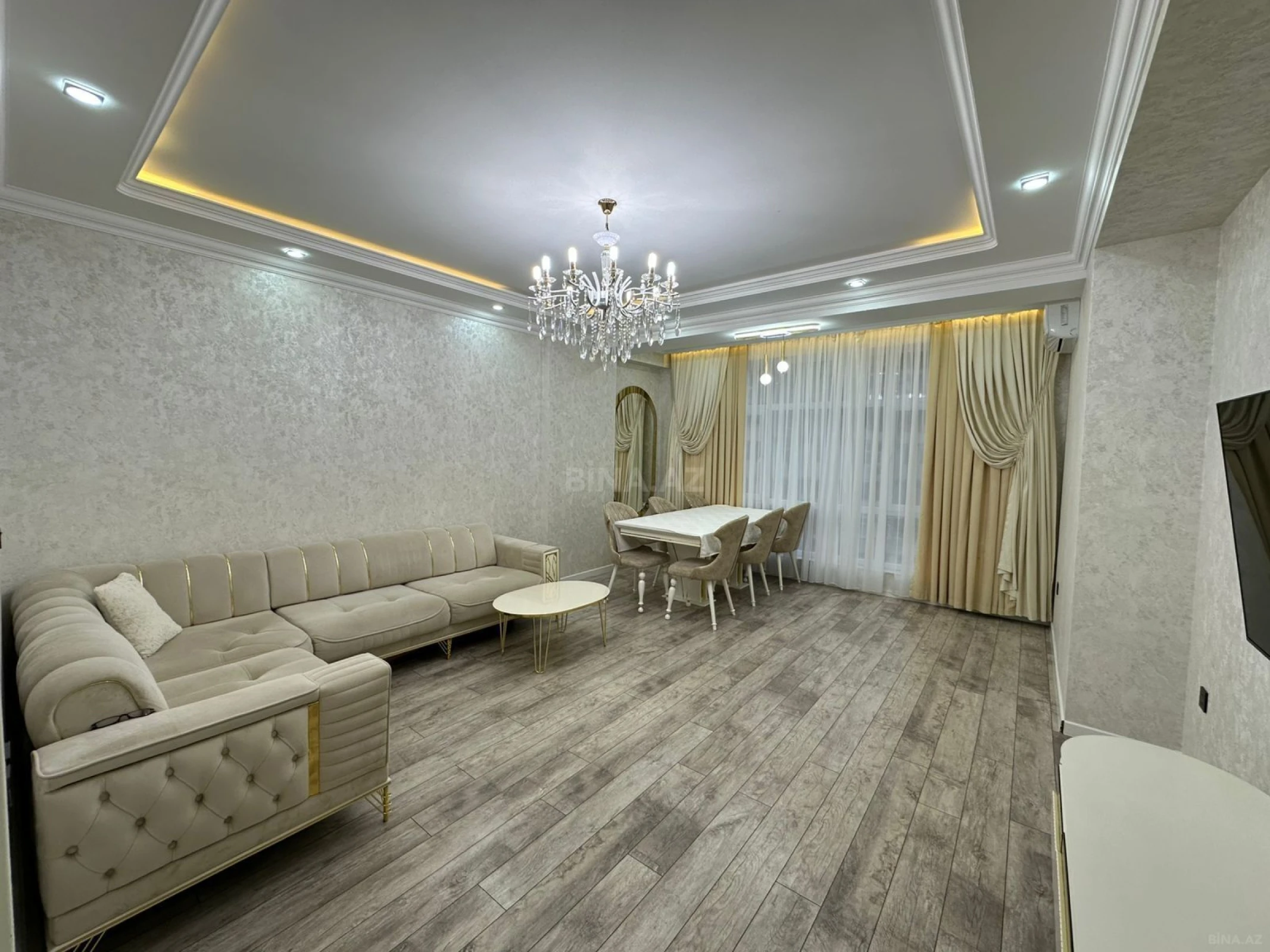 Satılır 3 otaqlı mənzil 122 m²