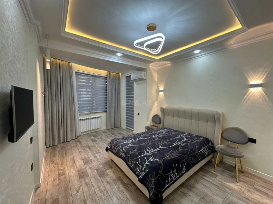 Satılır 3 otaqlı mənzil 122 m²