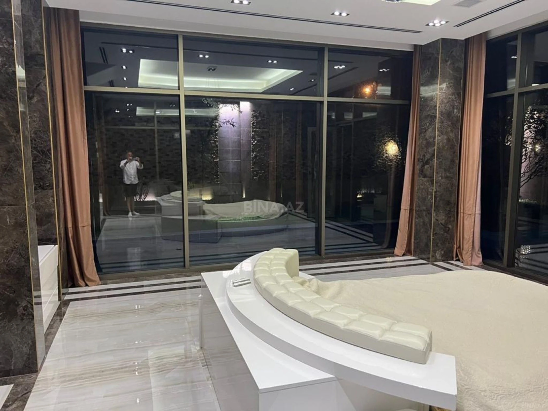 Kirayə verilir 5 otaqlı həyət evi 520 m²