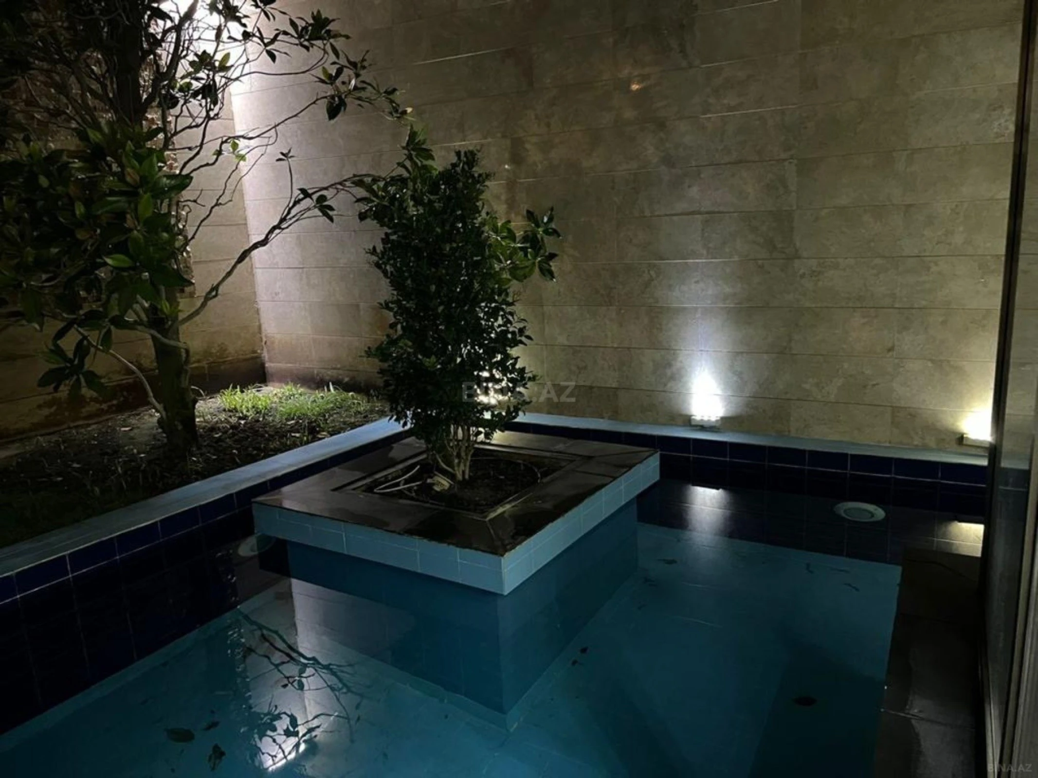 Kirayə verilir 5 otaqlı həyət evi 520 m²