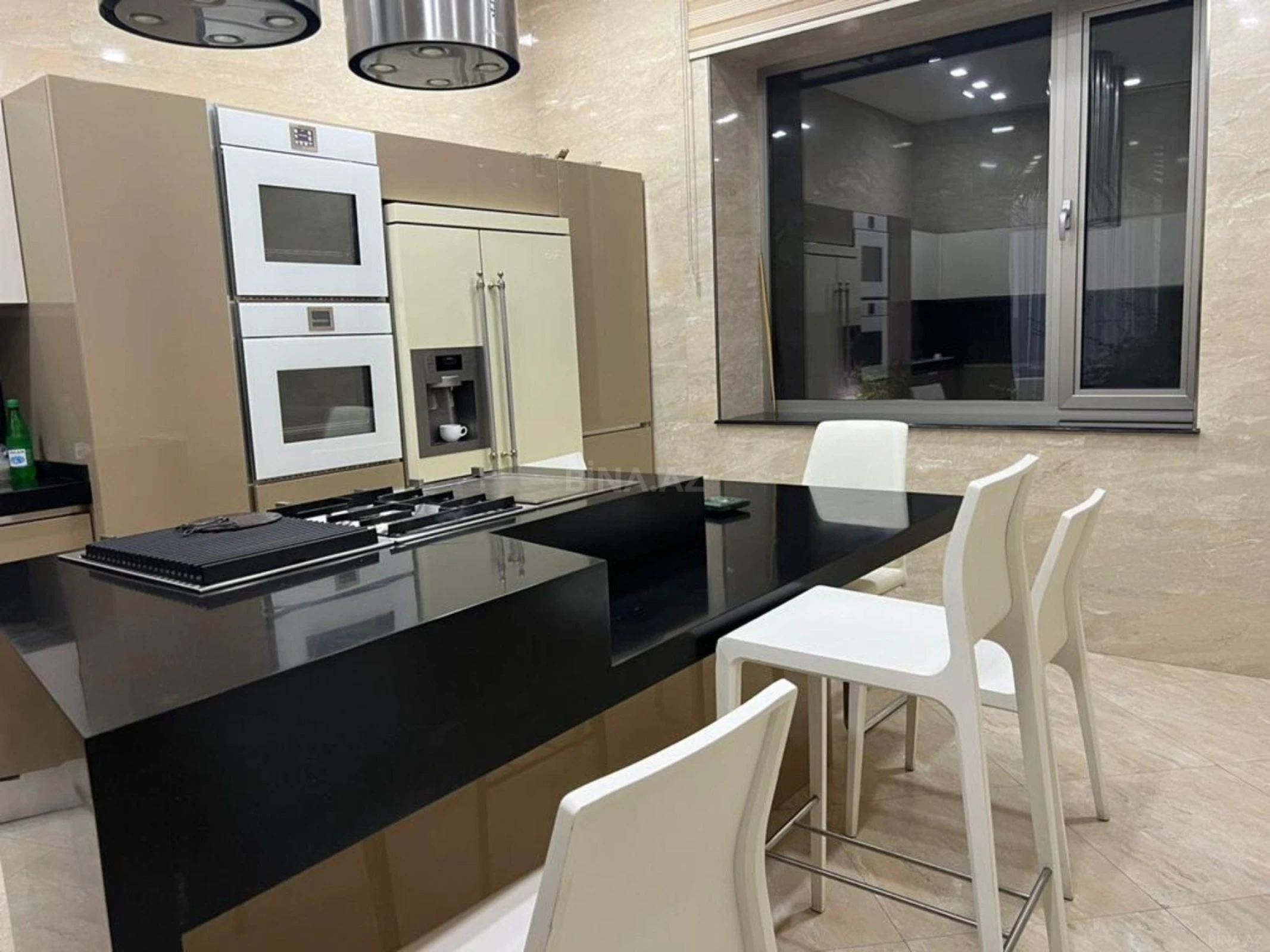 Kirayə verilir 5 otaqlı həyət evi 520 m²