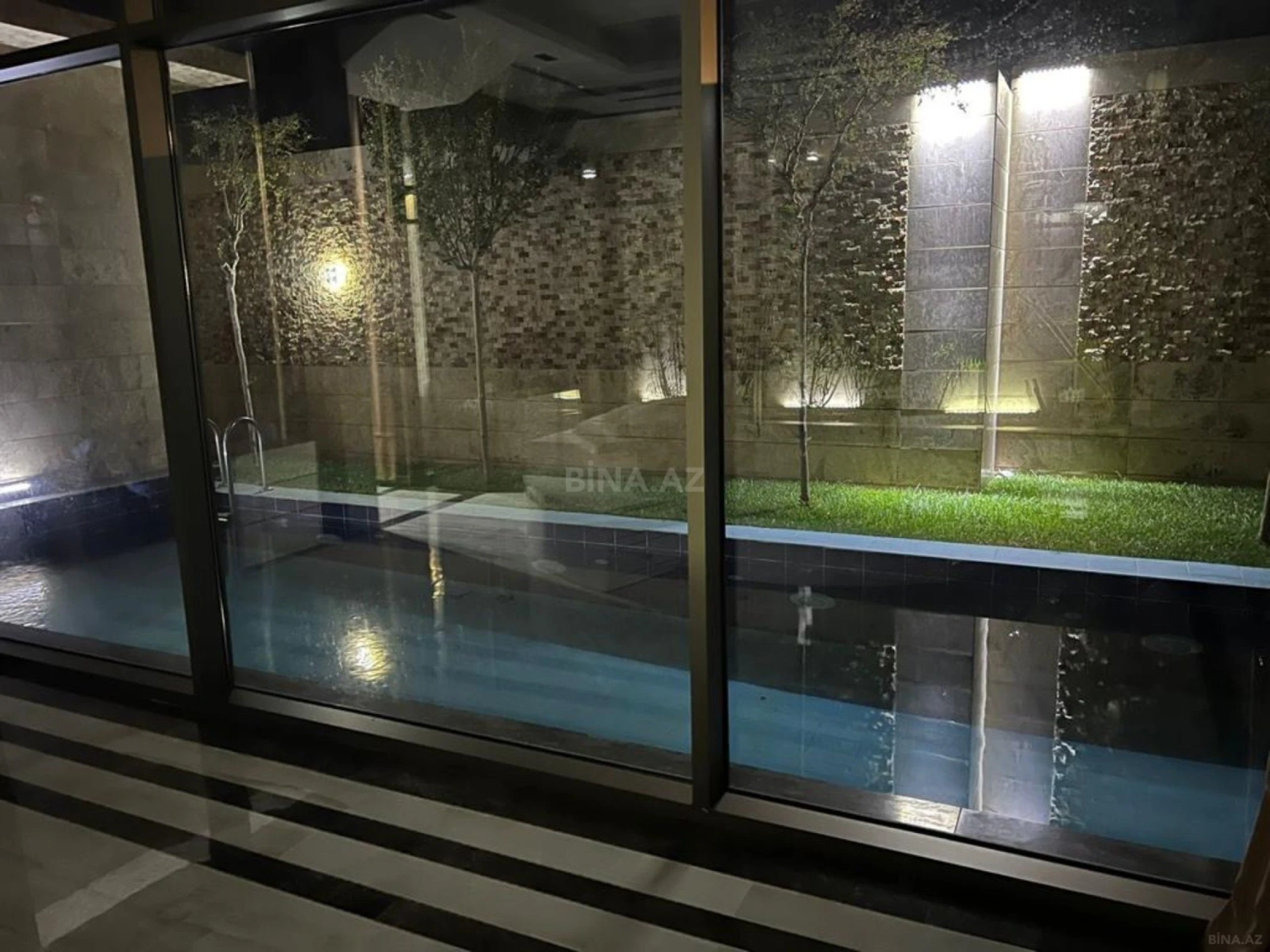 Kirayə verilir 5 otaqlı həyət evi 520 m²