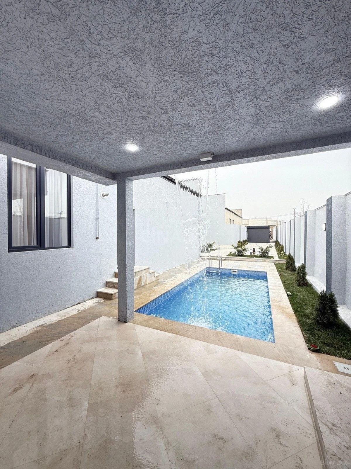 Satılır 4 otaqlı həyət evi 160 m²