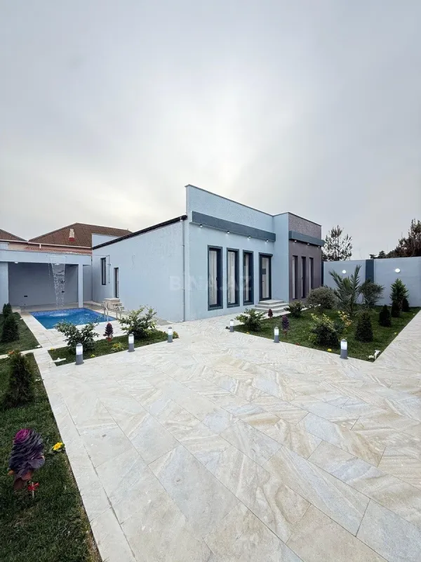 Satılır 4 otaqlı həyət evi 160 m²