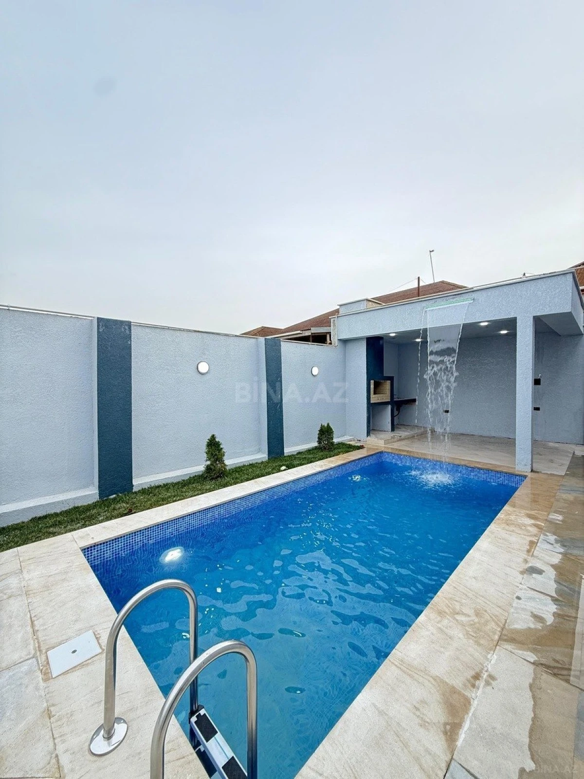 Satılır 4 otaqlı həyət evi 160 m²