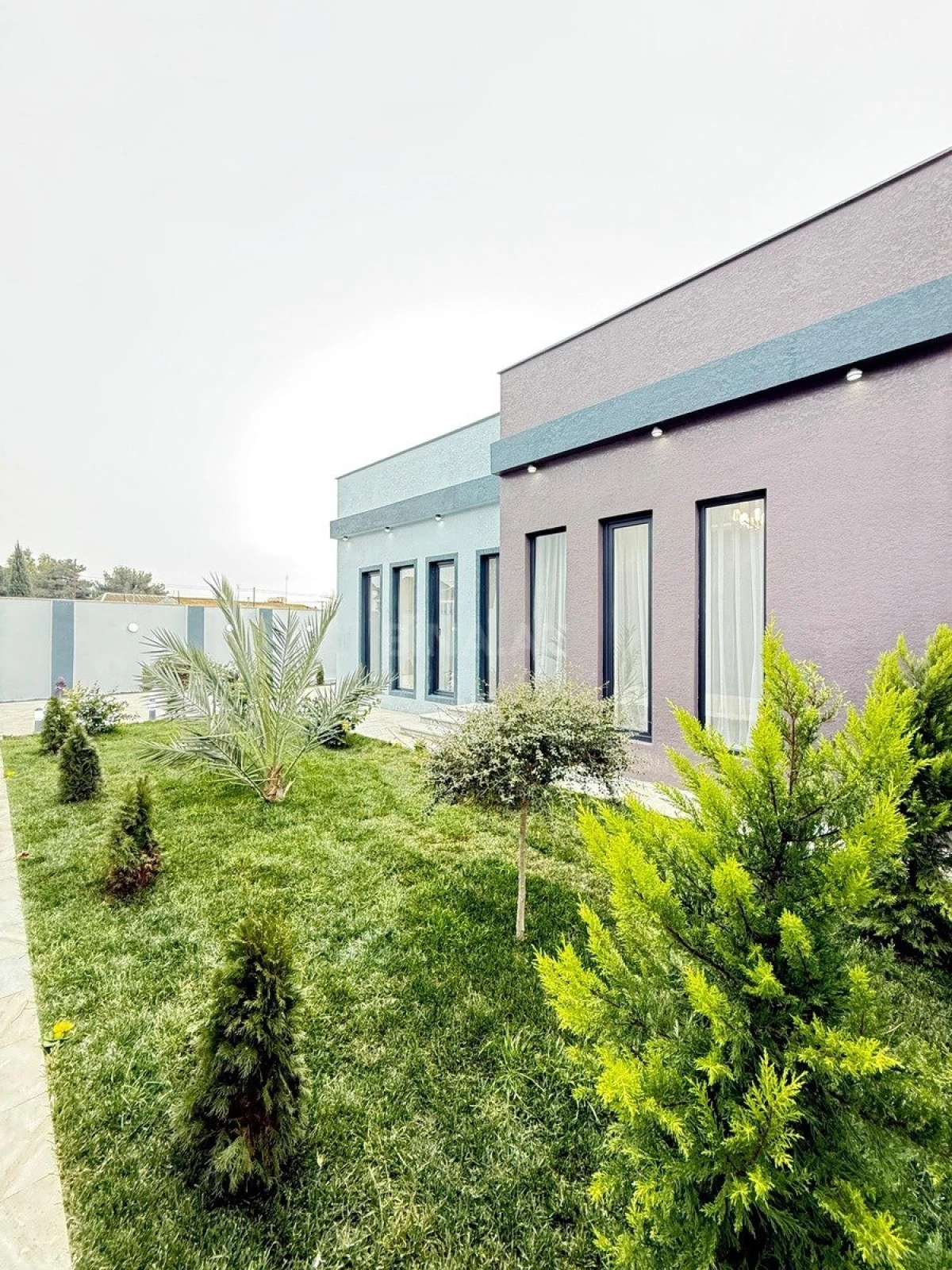 Satılır 4 otaqlı həyət evi 160 m²