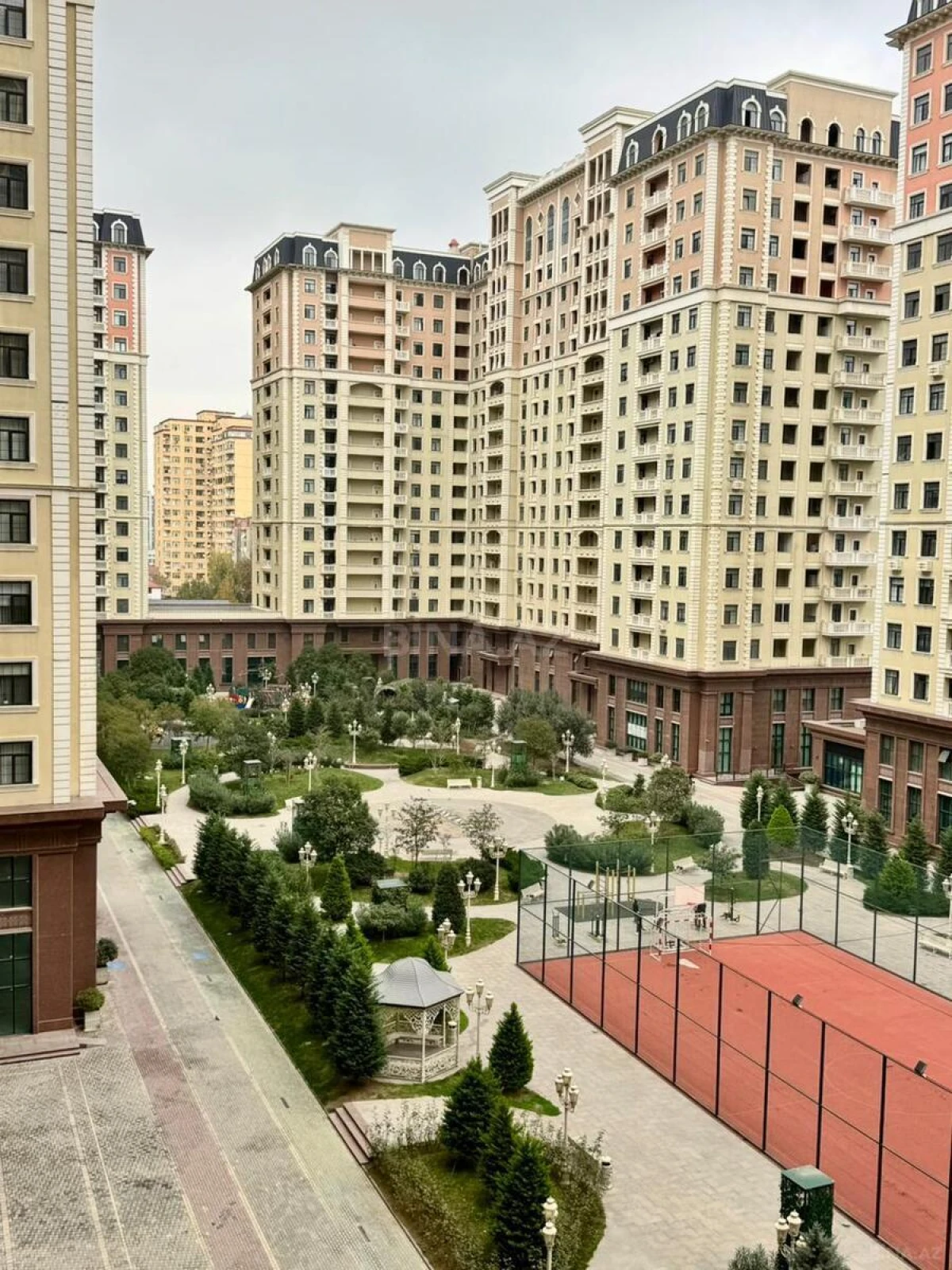 Satılır 2 otaqlı mənzil 86 m²