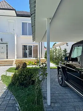 Kirayə verilir 5 otaqlı həyət evi 340 m²