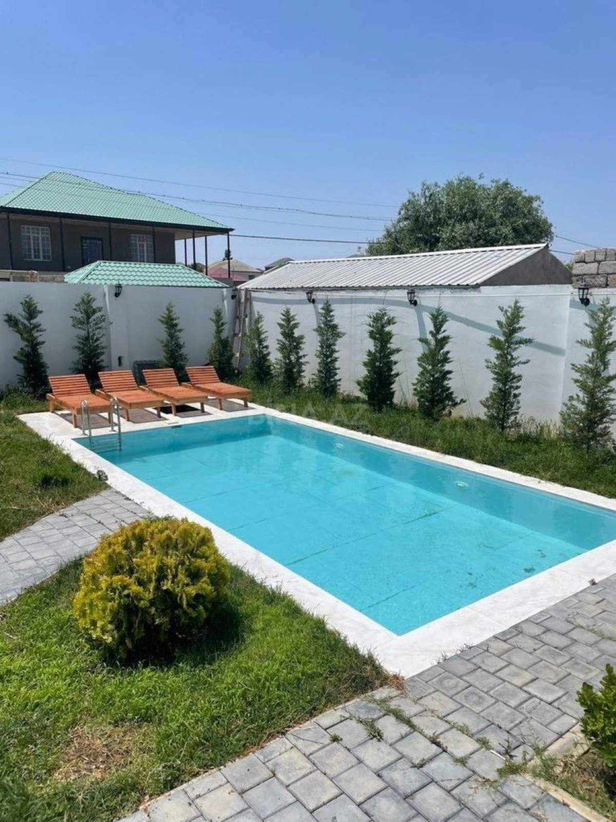 Kirayə verilir 5 otaqlı həyət evi 340 m²