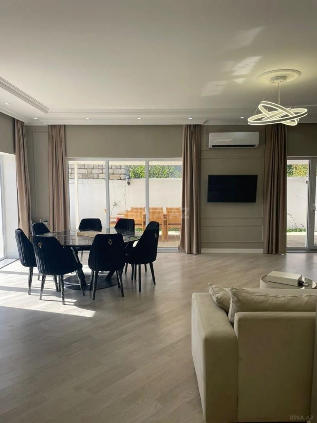 Kirayə verilir 5 otaqlı həyət evi 340 m²