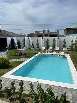 Kirayə verilir 5 otaqlı həyət evi 340 m²