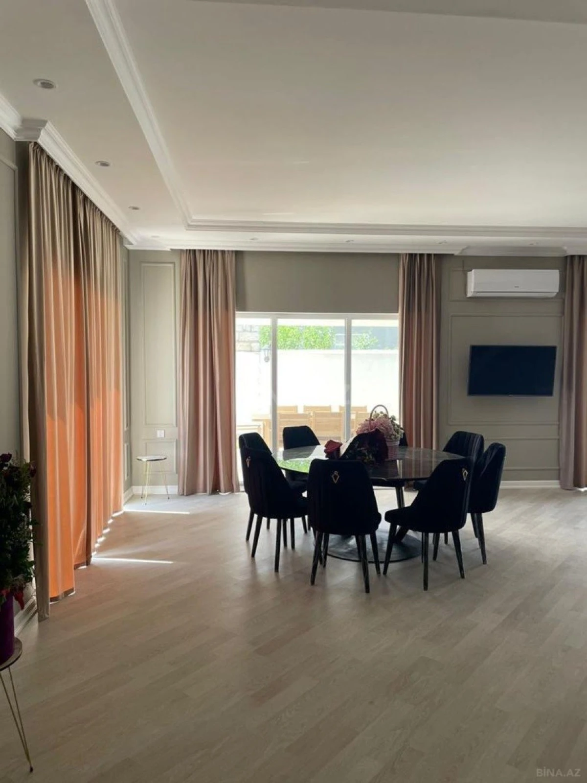 Kirayə verilir 5 otaqlı həyət evi 340 m²