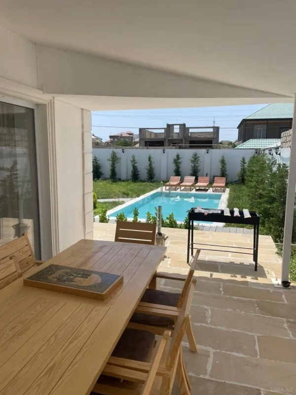 Kirayə verilir 5 otaqlı həyət evi 340 m²