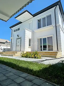 Kirayə verilir 5 otaqlı həyət evi 340 m²