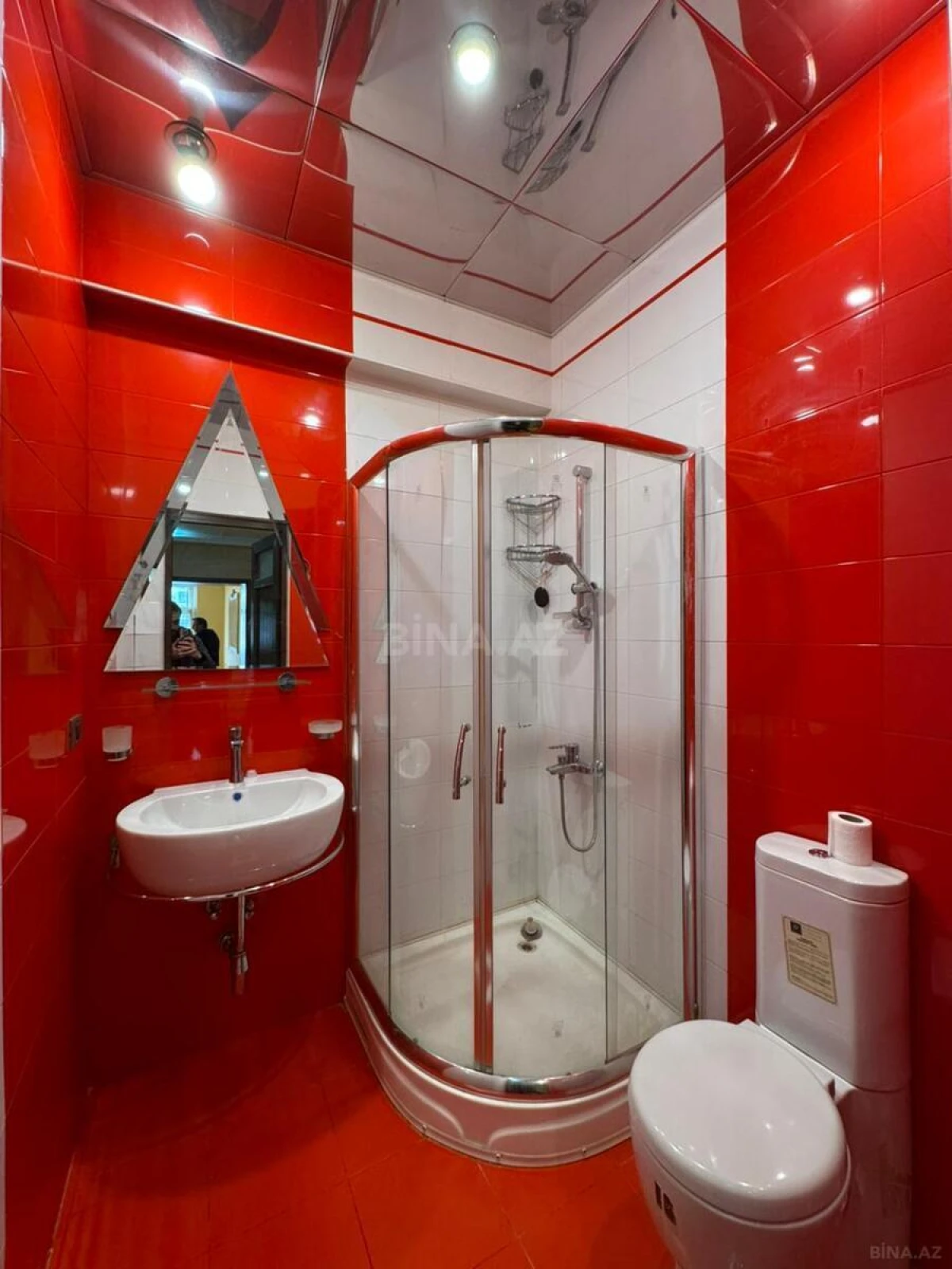 Satılır 3 otaqlı mənzil 165 m²