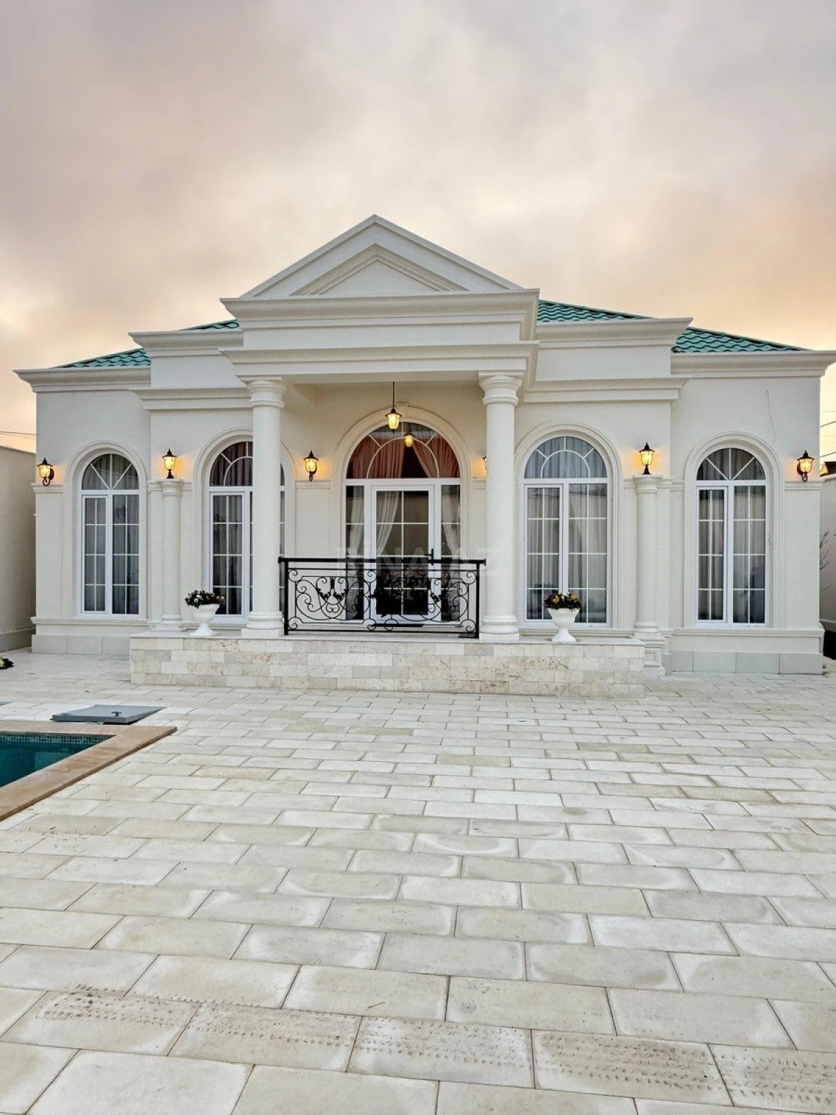 Satılır 4 otaqlı həyət evi 130 m²