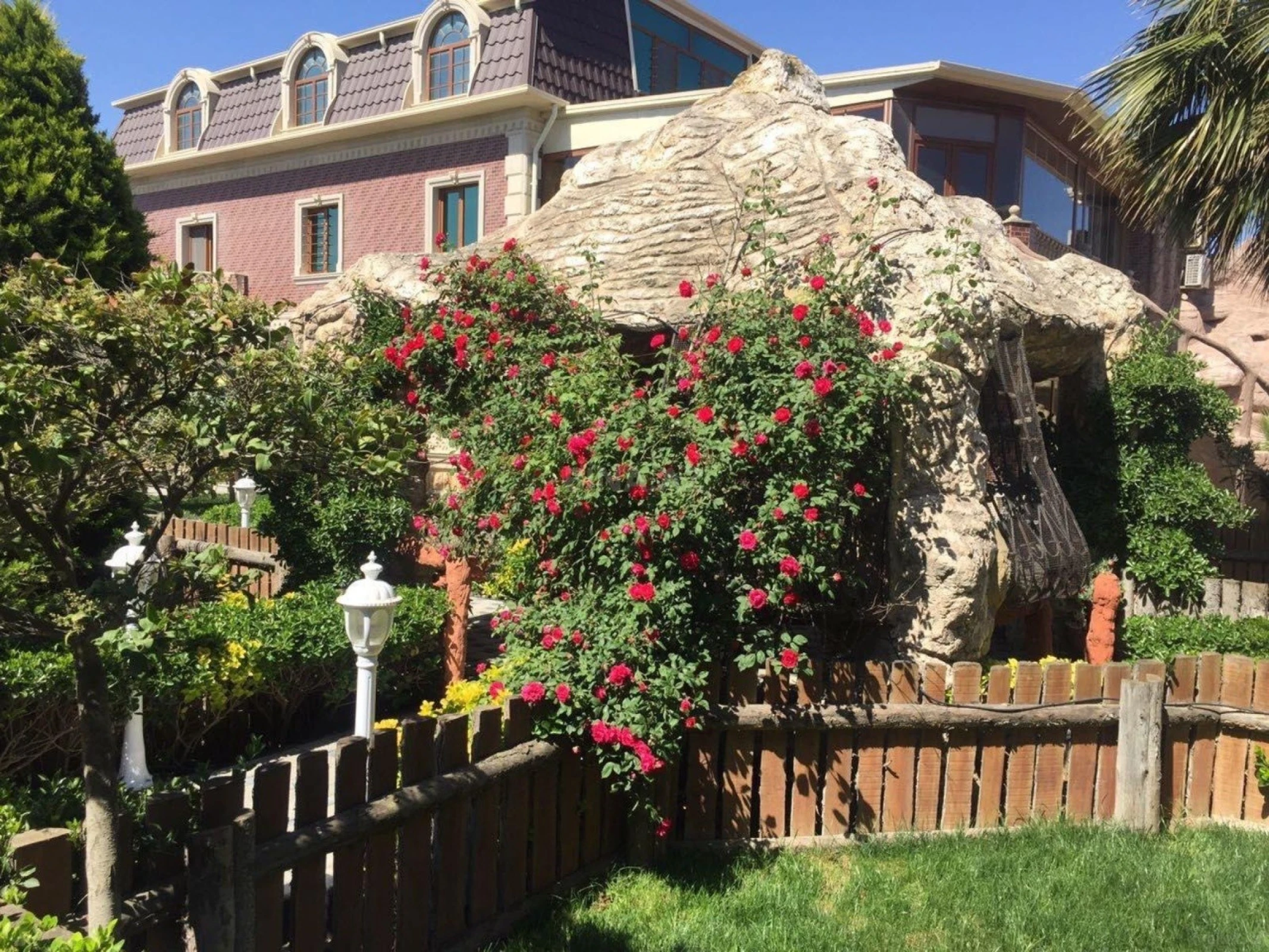 Kirayə verilir 5 otaqlı həyət evi 500 m²