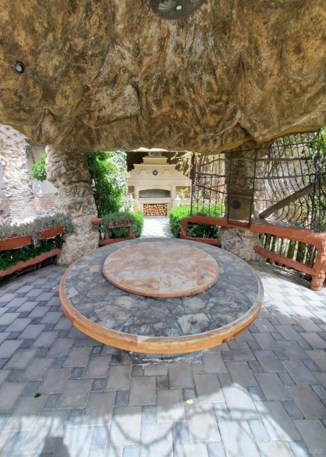 Kirayə verilir 5 otaqlı həyət evi 500 m²