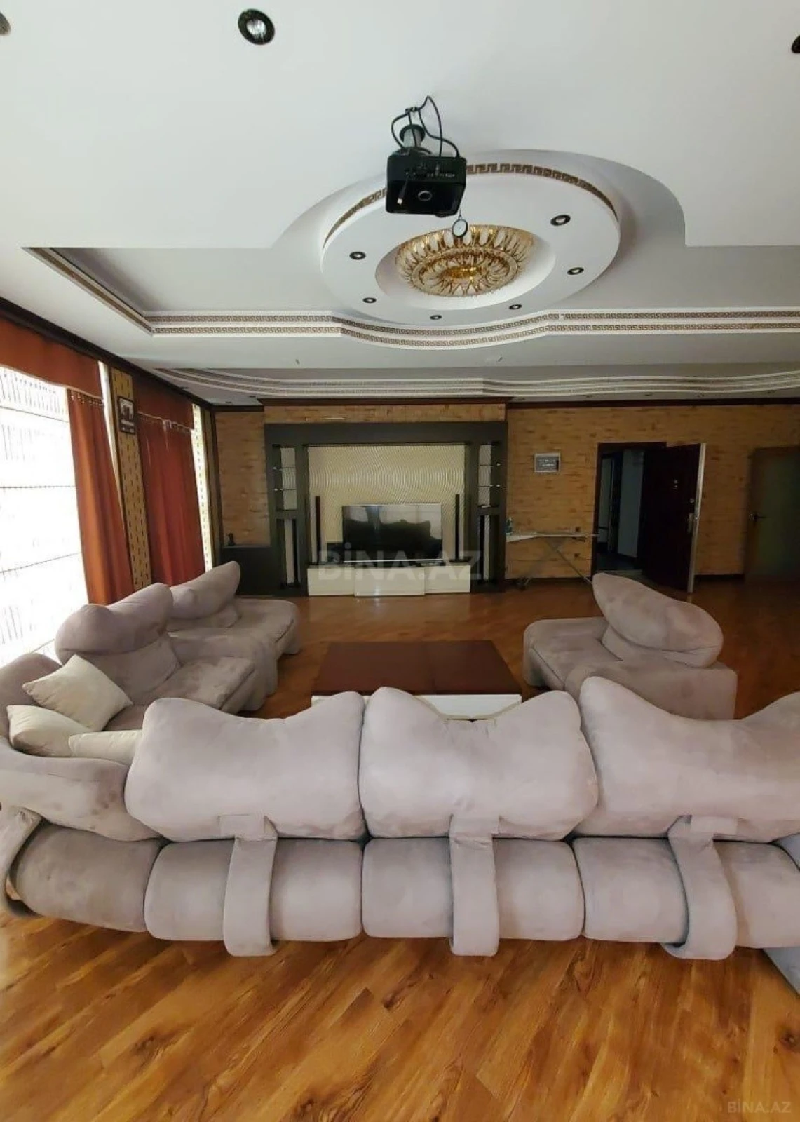 Kirayə verilir 5 otaqlı həyət evi 500 m²