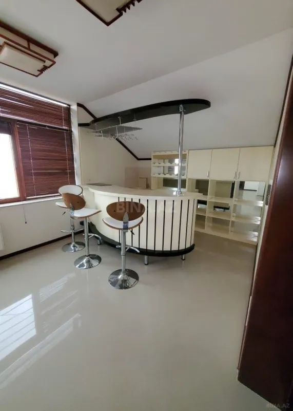 Kirayə verilir 5 otaqlı həyət evi 500 m²