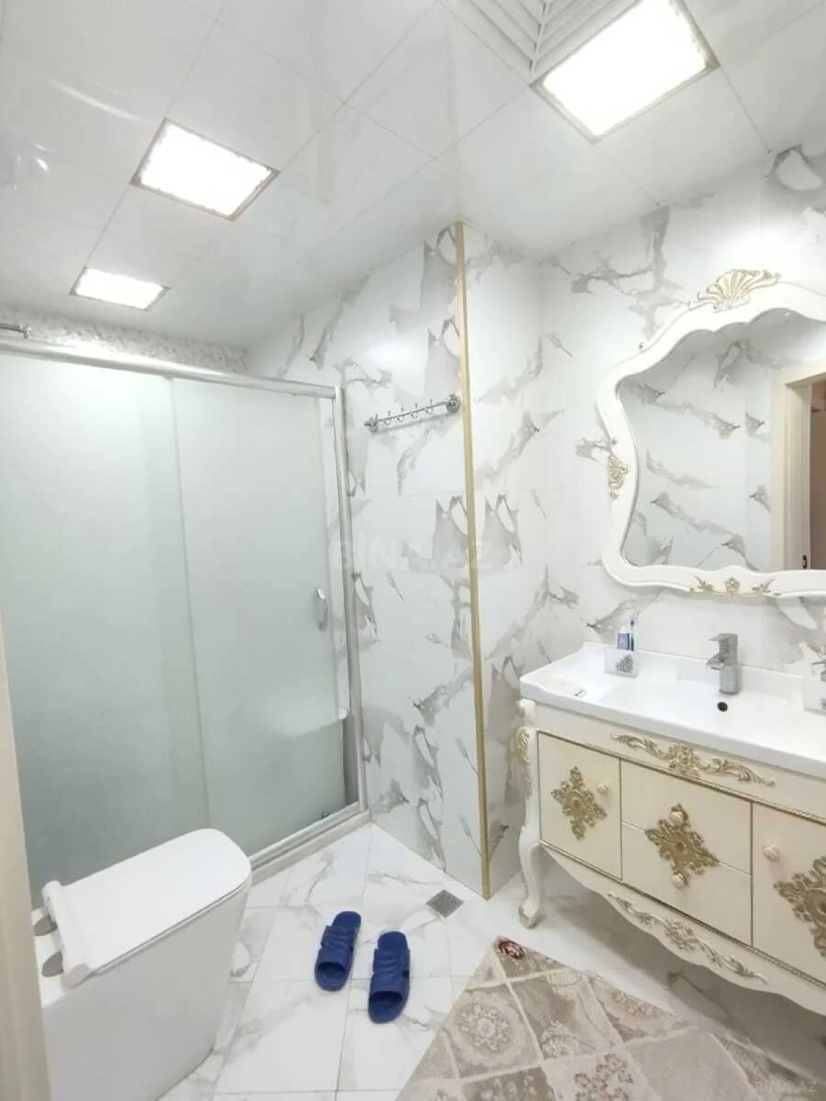 Satılır 3 otaqlı mənzil 130 m²