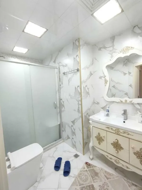 Satılır 3 otaqlı mənzil 130 m²