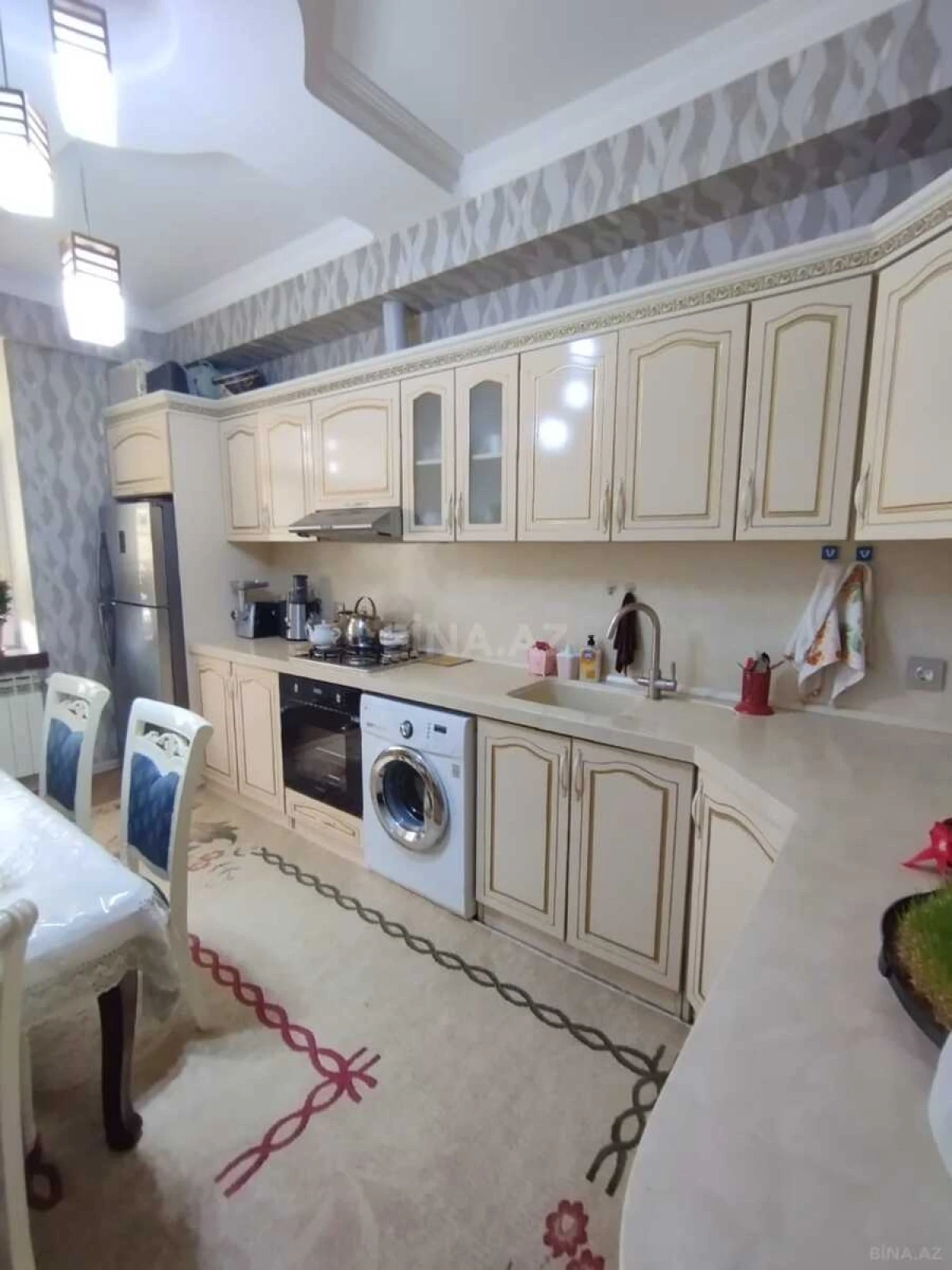 Satılır 3 otaqlı mənzil 130 m²