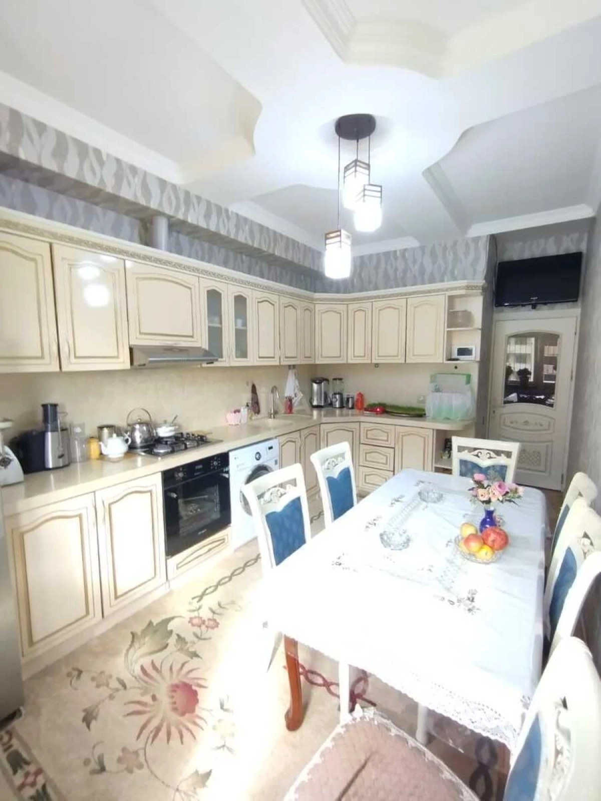 Satılır 3 otaqlı mənzil 130 m²