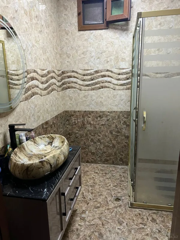 Satılır 4 otaqlı həyət evi 230 m²