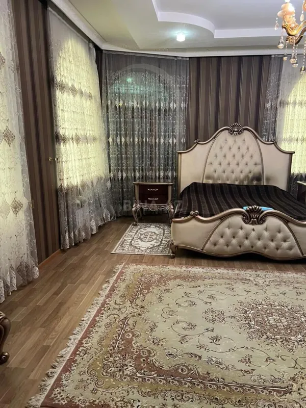 Satılır 4 otaqlı həyət evi 230 m²