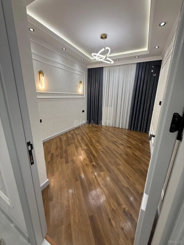 Satılır 2 otaqlı mənzil 87 m²