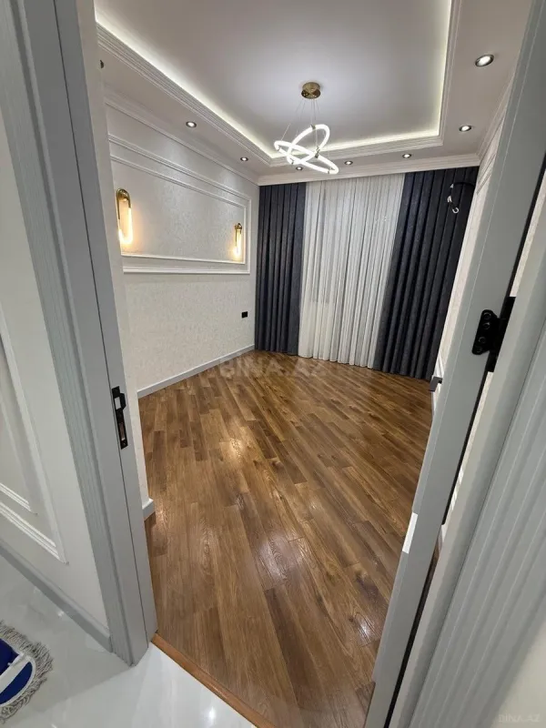 Satılır 2 otaqlı mənzil 87 m²
