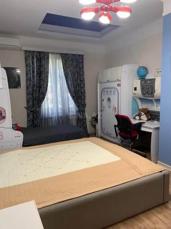 Kirayə verilir 4 otaqlı həyət evi 380 m²