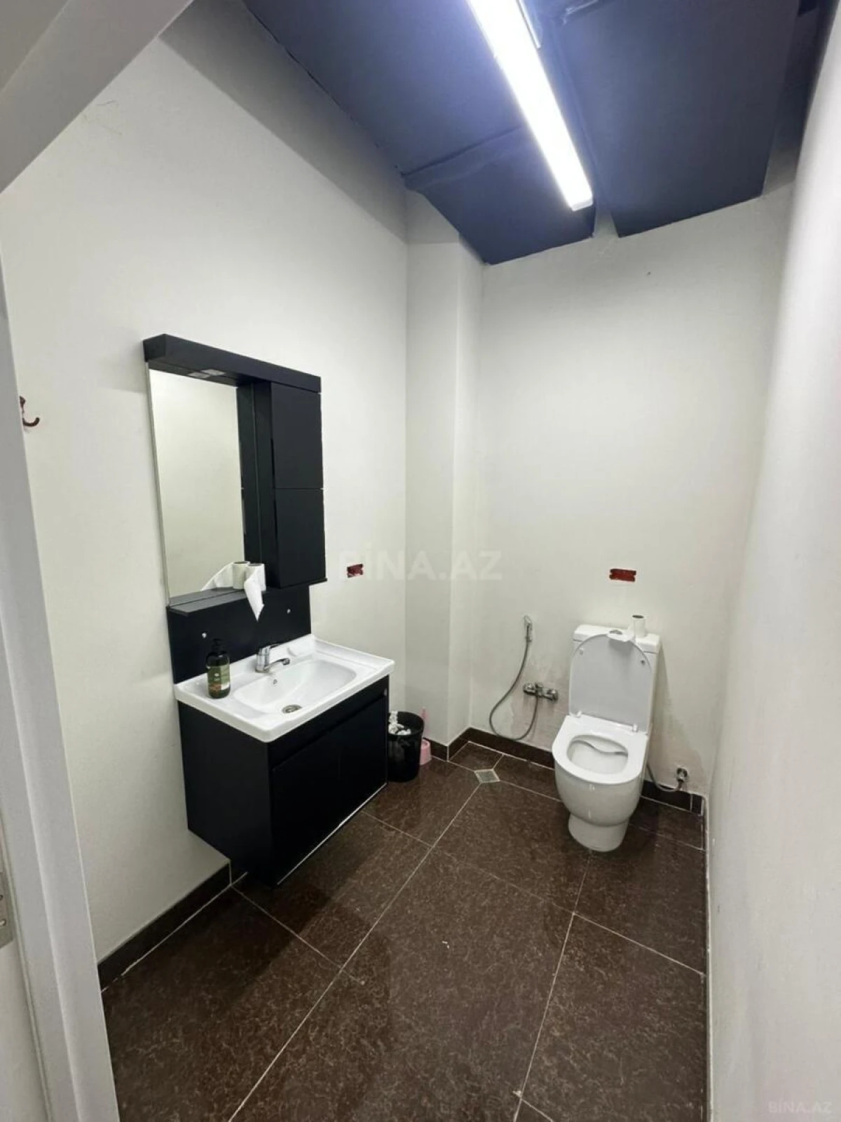 Kirayə verilir 7 otaqlı ofis 350 m²