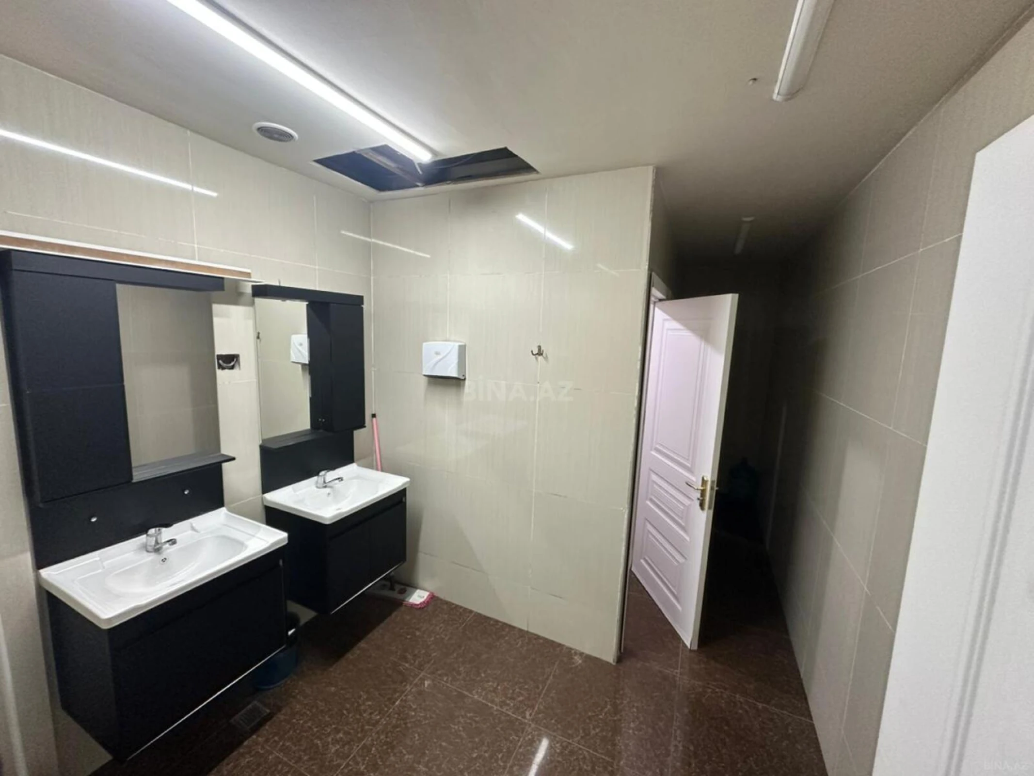 Kirayə verilir 7 otaqlı ofis 350 m²