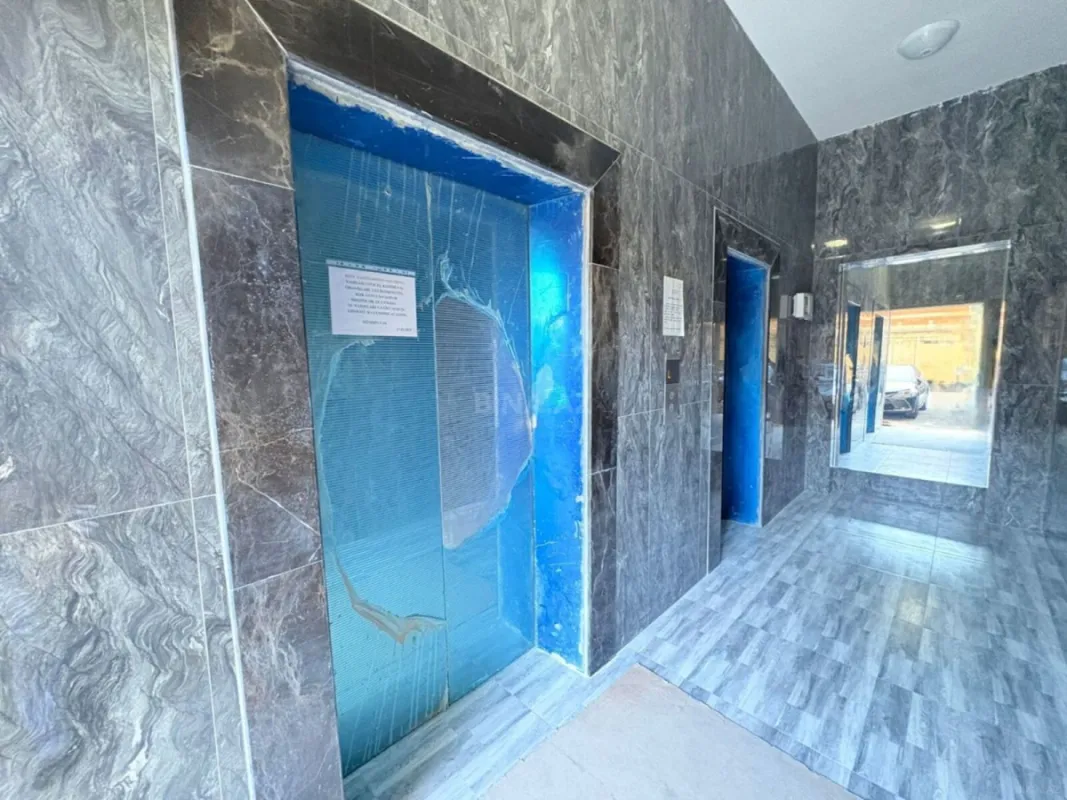 Satılır 2 otaqlı mənzil 118.5 m²