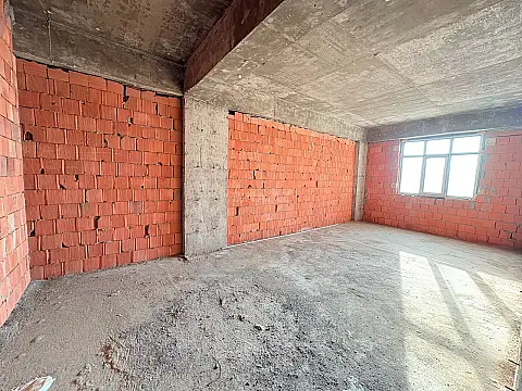 Satılır 2 otaqlı mənzil 118.5 m²