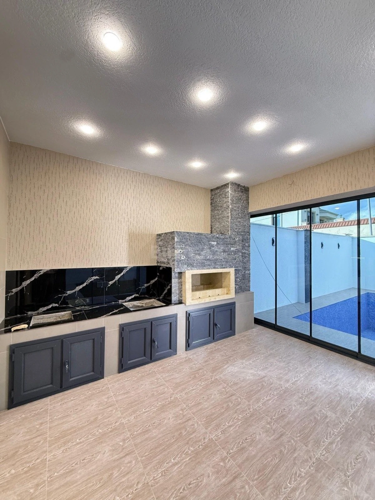 Satılır 4 otaqlı həyət evi 160 m²