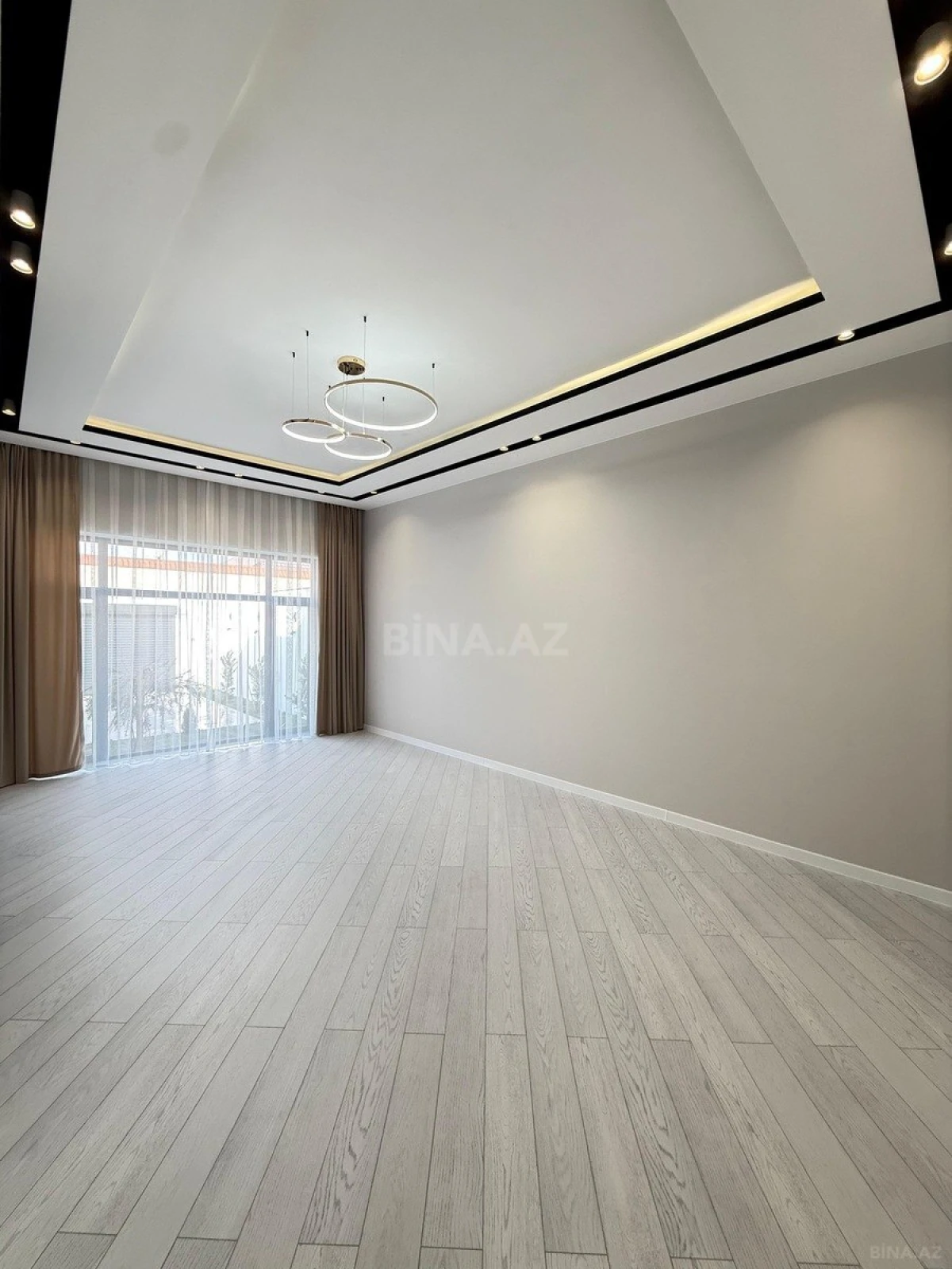 Satılır 4 otaqlı həyət evi 160 m²