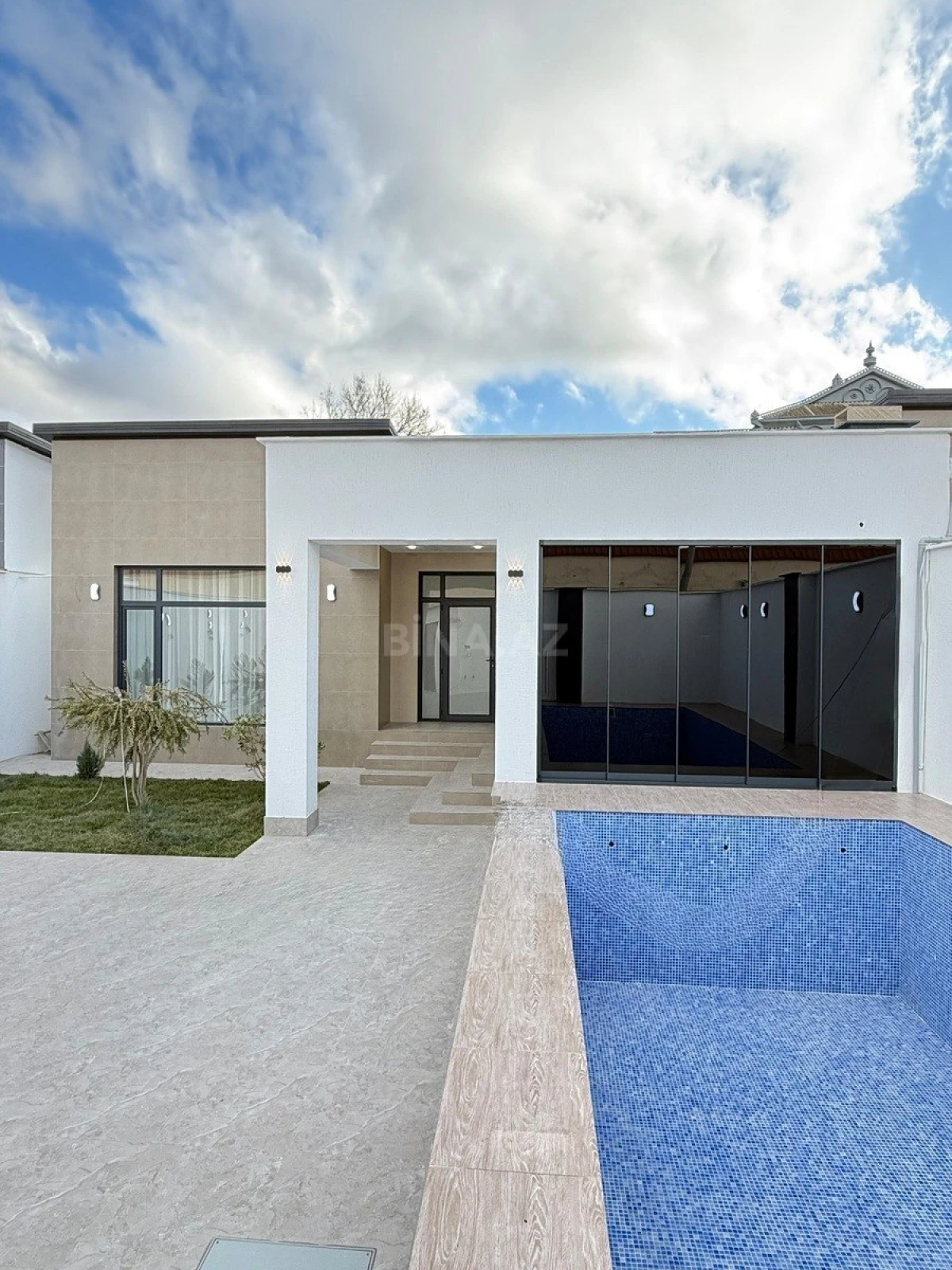 Satılır 4 otaqlı həyət evi 160 m²