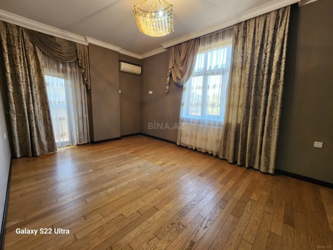 Satılır 3 otaqlı mənzil 141 m²