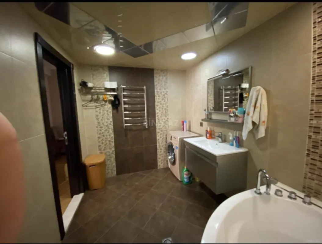 Satılır 3 otaqlı mənzil 98 m²