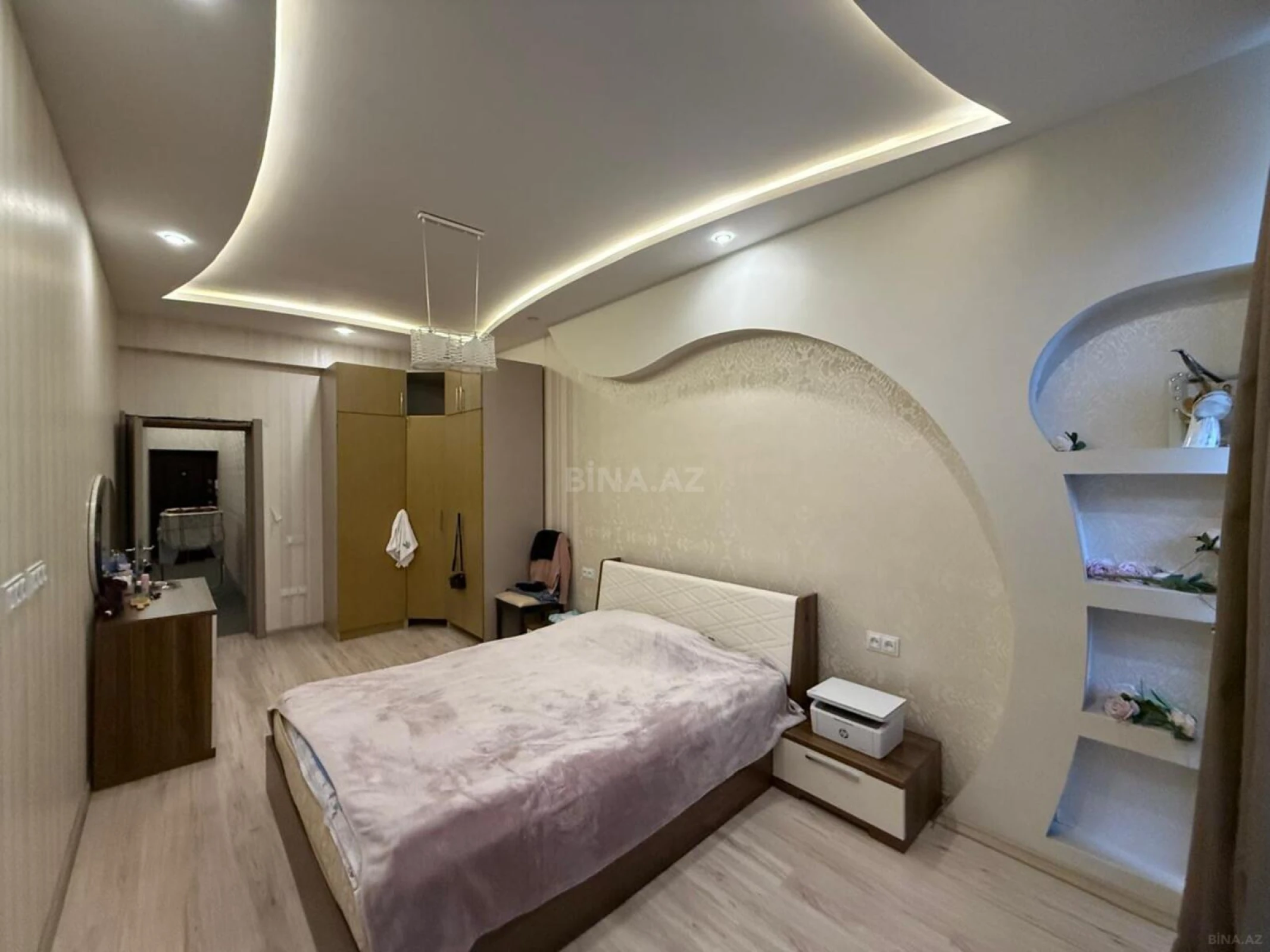 Satılır 3 otaqlı mənzil 101 m²